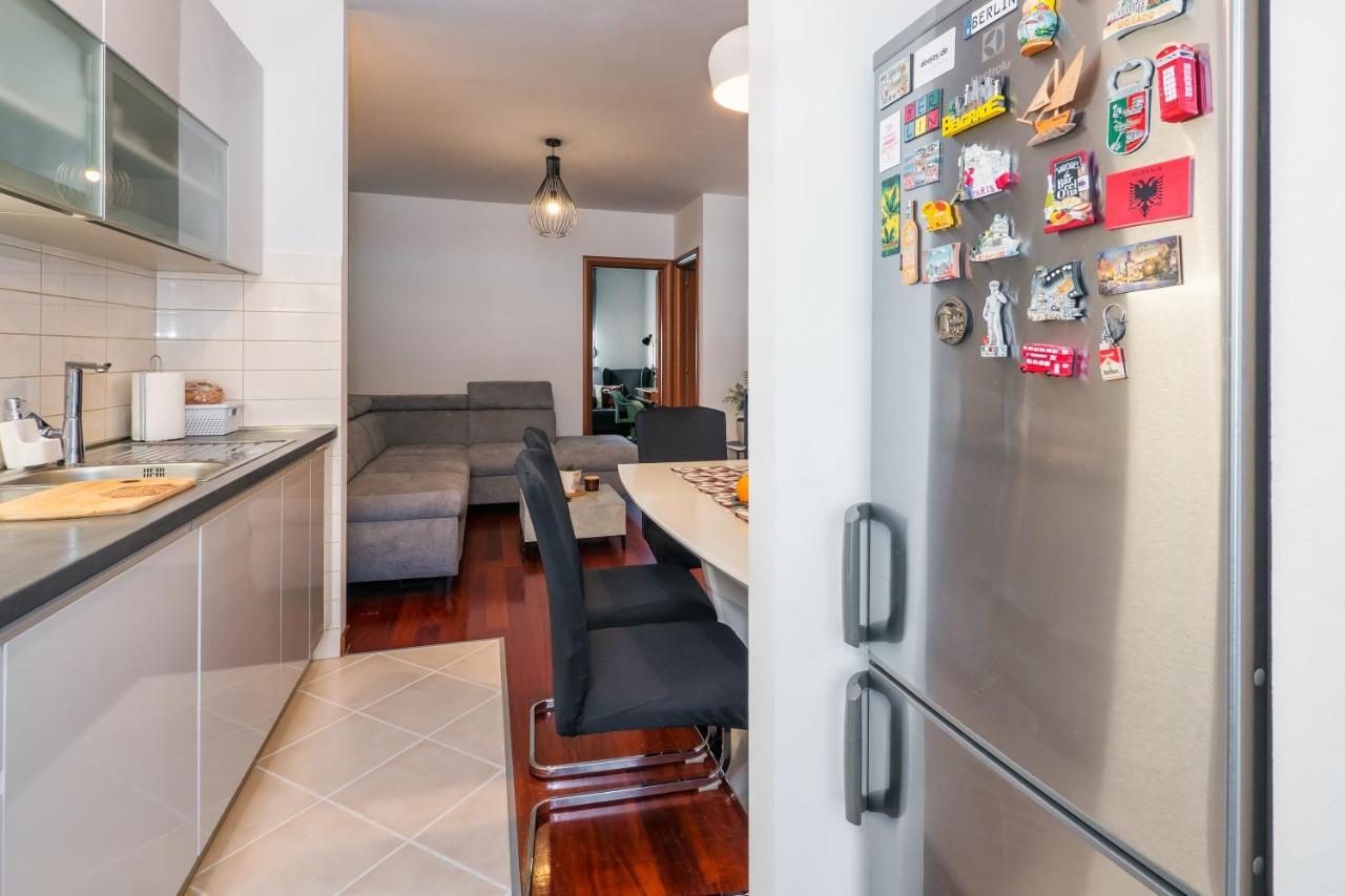 Airy 2-Br Apt W/ Open Layout & Modern Design Apartment Split Exterior photo