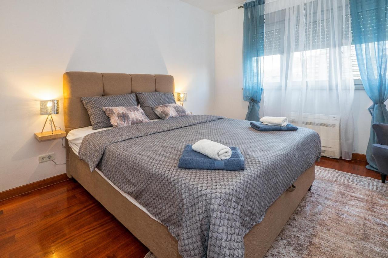 Airy 2-Br Apt W/ Open Layout & Modern Design Apartment Split Exterior photo