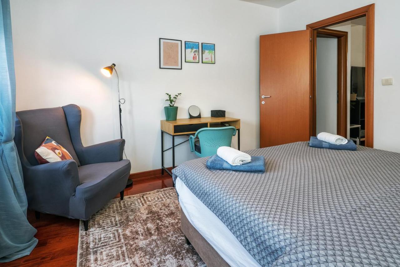 Airy 2-Br Apt W/ Open Layout & Modern Design Apartment Split Exterior photo